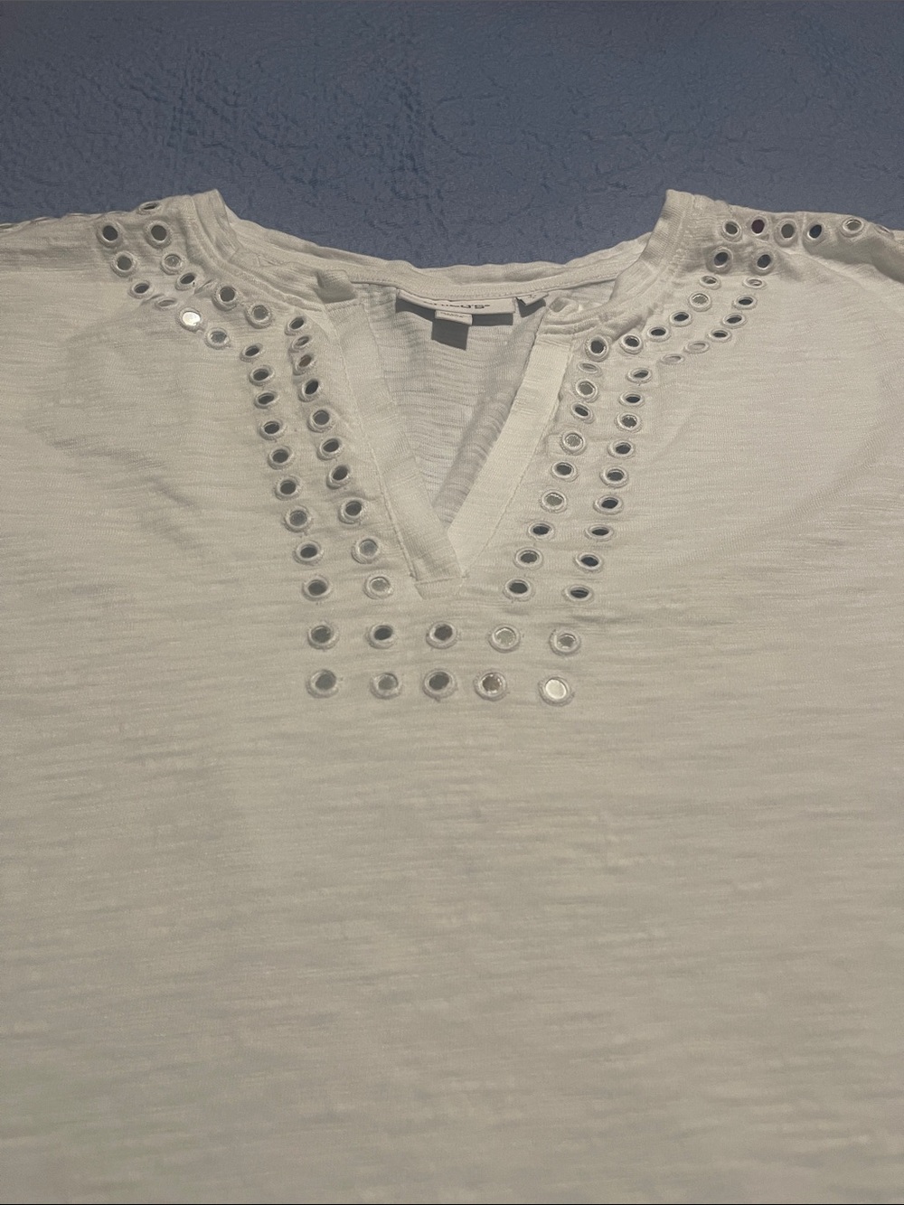 Chico's White Eyelet V-Neck Short Sleeve Top